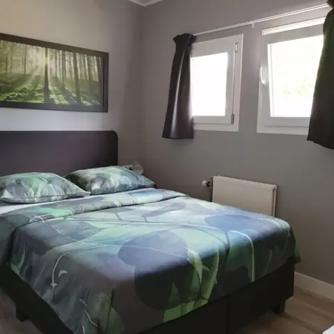 Slaapkamer met tweepersoonsbed